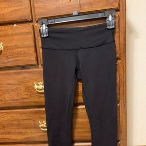 Lululemon yoga legging size 6